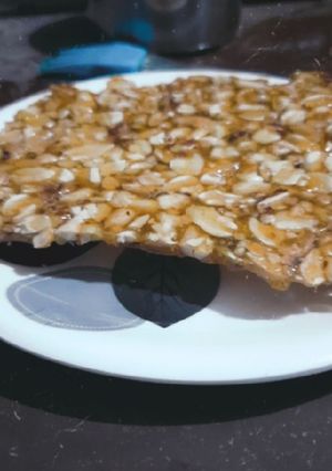 मूंगफली पट्टी (mungfali patti recipe in Hindi) रेसिपी मुख्य फोटो