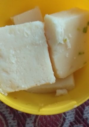 A picture of Coconut Barfi.
