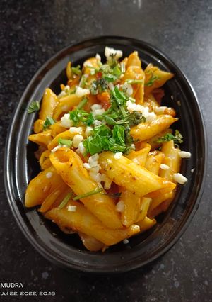 સ્પાઇસી પાસ્તા (Spicy Pasta Recipe In Gujarati) રેસીપી મુખ્ય ફોટો