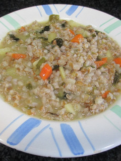 Una foto de Pilaf de trigo con verduras variada (vegano)