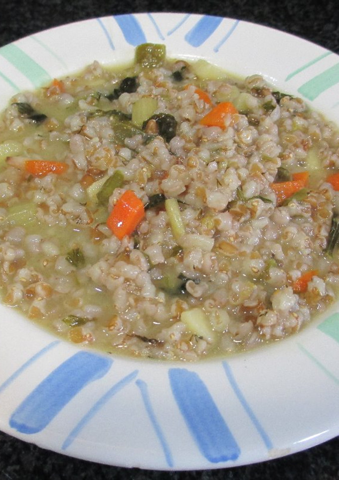 Una foto de Pilaf de trigo con verduras variada (vegano)