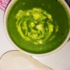 A picture of Spinach soup.