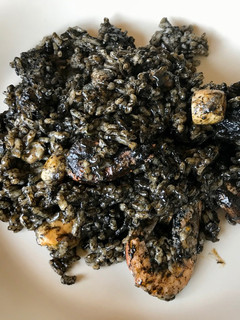 Una foto de Arroz negro sin complicaciones