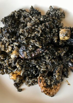 Una foto de Arroz negro sin complicaciones