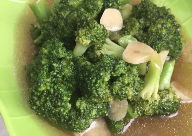 Cara mudah memasak Brokoli Cah Bawang Putih Lezat