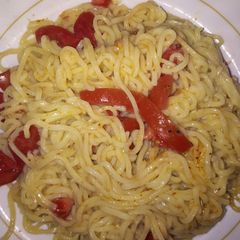 A picture of Boiled indomie with kachumbari#4weeks challenge.