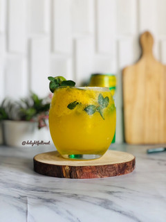 A picture of Mango mojito.