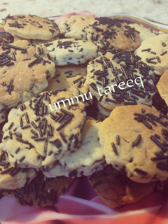 Chacolate sprinkles cookies ainihin hoton girkin
