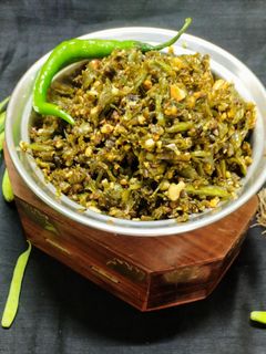 गवारी चा ठेचा (gavarcha thecha recipe in marathi) रेसिपी चे मुख्य फोटो