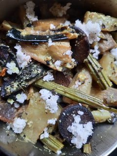 আদা রাঁধুনি বাটা দিয়ে শুক্তো (Ada radhuni bata diye shukto recipe in Bengali) রেসিপির প্রধান ছবি