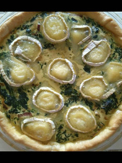 Una foto de Quiché de espinacas y queso de cabra