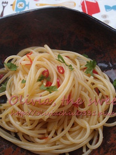 簡單蒜香辣味義大利麵 的食譜成品照片