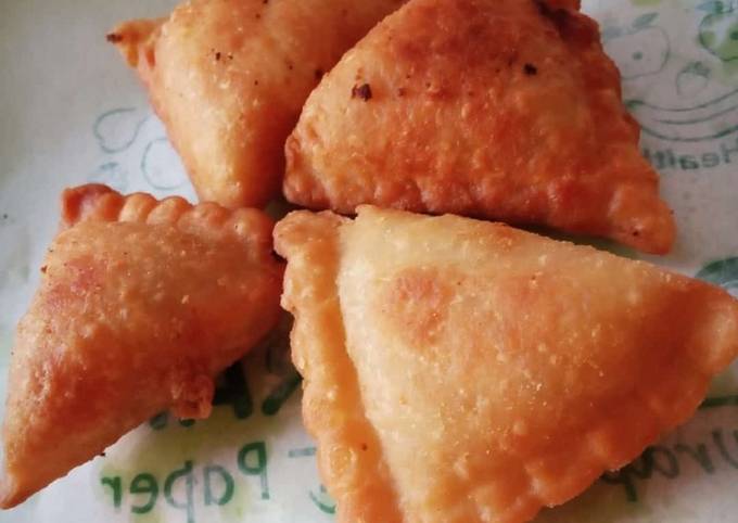 Cheese corn samosa