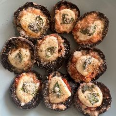 A picture of Stuffed Mushrooms 🍄.