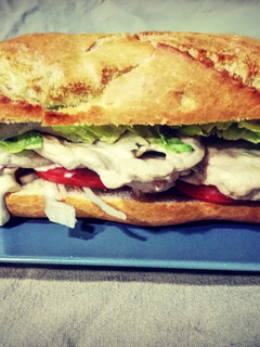Una foto de Bocadillo de pechugas de pollo