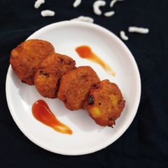 A picture of Aloo tikki.