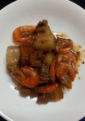 Hình của món Tôm thịt ba chỉ rim mặn.