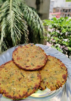 A picture of Lauki Paratha.