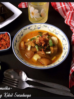 Foto resep Lontong Kikil Suroboyo