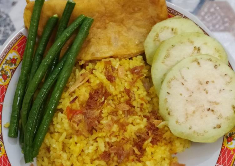 Nasgor rempah (kencur, jahe, kunyit)