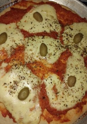 Una foto de Pizza casera 😋