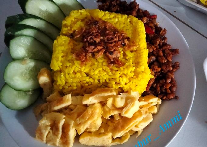 Nasi kuning ala ammi