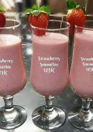 A picture of 🍓🥤🍌Strawberry Smoothie🍌🥤🍓.