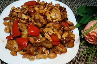 Bagaimana Membuat Ayam Kung Pao Praktis