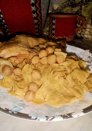 صورة لوصفة تريدة مرقة حمرا سهلة التحضير 😋👌🏼