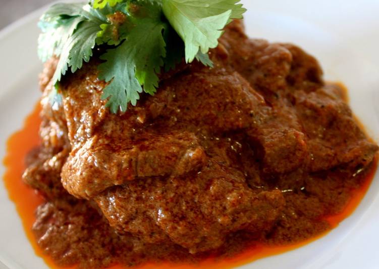 Beef rendang