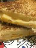 Sándwich de queso grillado (grilled cheese)
