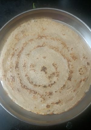 கோதுமை தோசை(wheat dosa recipe in tamil) செய்முறை முக்கிய புகைப்படம்