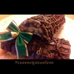 A picture of Sig's Boozy, Fruit, Nut, Chocolate and Marzipan, Log.