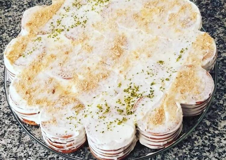 Bolo de bolacha com mousse de Lima