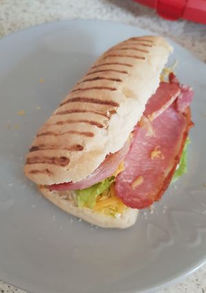 A picture of A B.L.T. And Cheese.