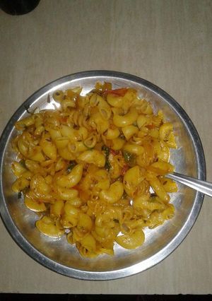 A picture of Macaroni.