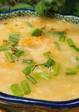 Hình của món Cháo bí đỏ tôm nõn.