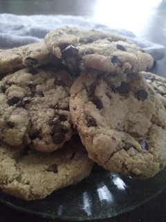 Una foto de Galletitas de chips de chocolate estilo Levain NY A.K.A "Cookies"