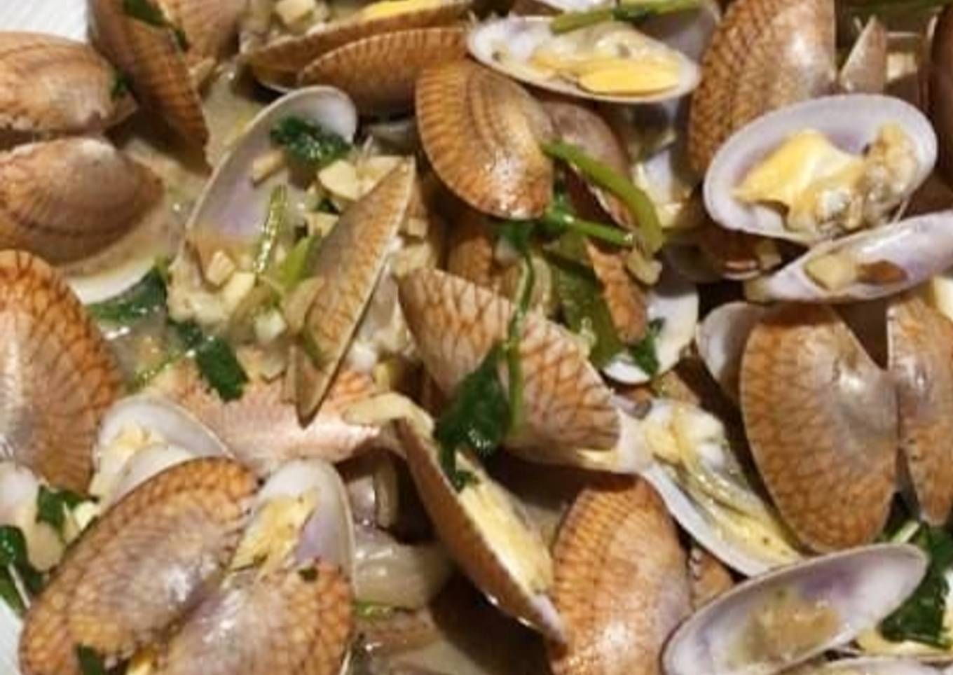 Clam with Celery and Spring Onion