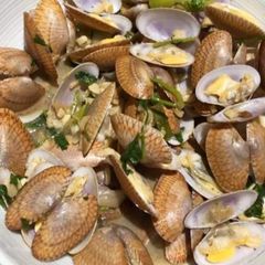 A picture of Clam with Celery and Spring Onion.
