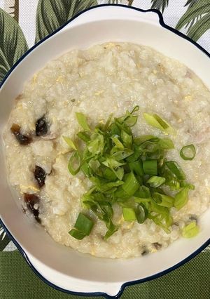 皮蛋瘦肉粥 的食譜成品照片