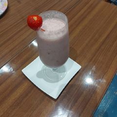 A picture of Strawberry smoothie.
