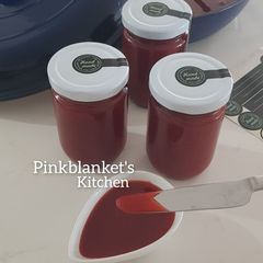 Strawberry Jam with Pectin A picture of Strawberry Jam with Pectin.