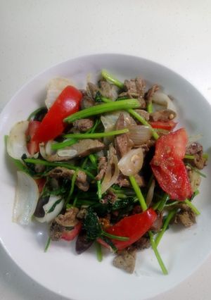 Hình của món Lòng gà xào rau củ.
