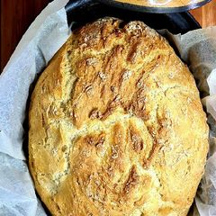 A picture of The easiest 4 ingredient, no-knead bread 🥖.