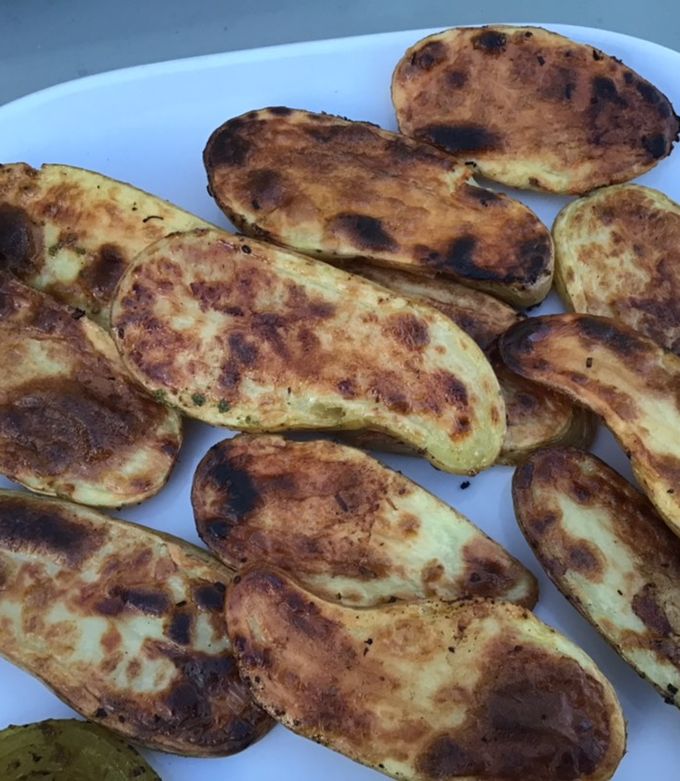 Une photo de Pommes de terre grillées à la plancha