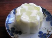 A picture of lemon gelatin