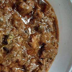A picture of Kaleji pepsa curry.