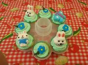 Una foto de cupcakes de vainilla