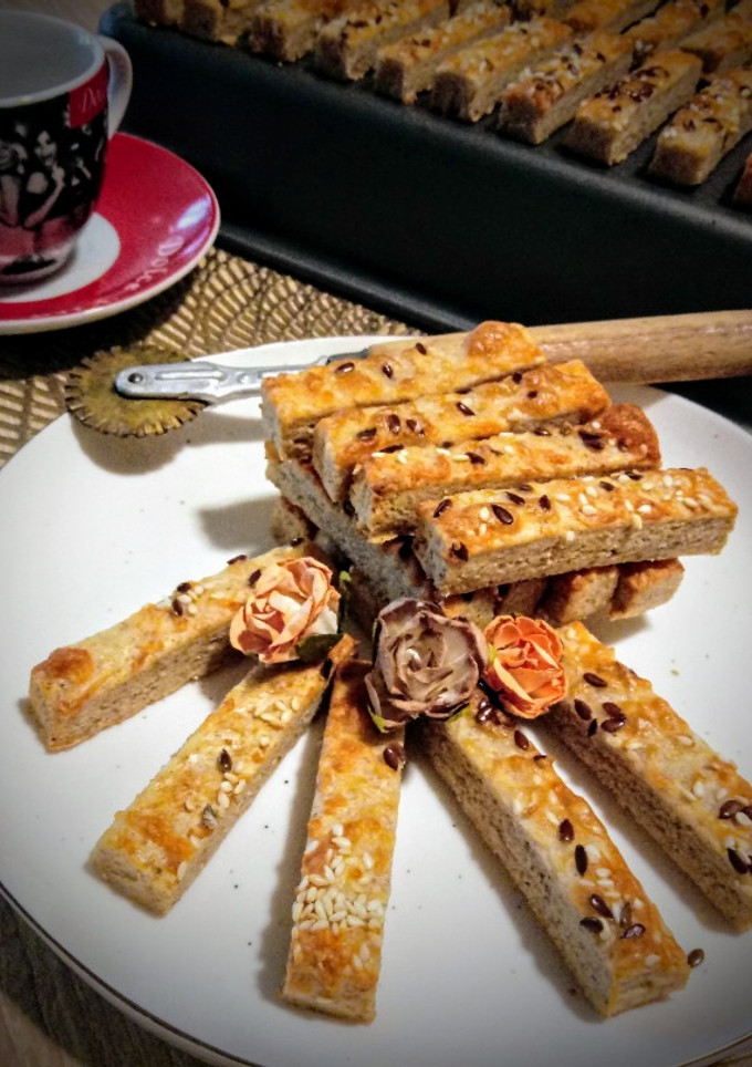 Teljes kiőrlésű túrós ropogós recept fotója